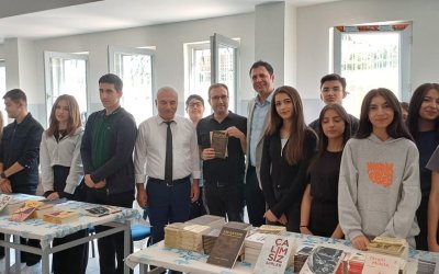 Cumhuriyet Anadolu Lisesi’nden Edebiyata Işık Tutan Proje