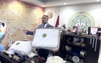 Malatya’da Yünler Çöpe Gitmeyecek: Koyun Keçi Yetiştiricileri Birliği Yünleri Yorgana Dönüştürdü