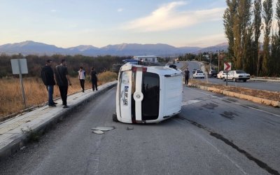 Doğanşehir’de İki Araç Çarpıştı: 3 Yaralı