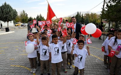 Cumhuriyet’in 102. Yılına Anlamlı Kutlama:  Minik Öğrencilerden Anlamlı Şenlik