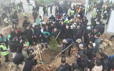 Beydağı’nda Yüz Binlerce Tohum ve 10 Bin 444 Fidan Toprakla Buluştu