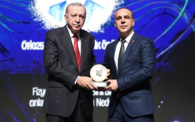 İnönü Üniversitesi Öğretim Üyesi Prof. Dr. Suat Tekin’e TÜSEB Bilim Teşvik Ödülü