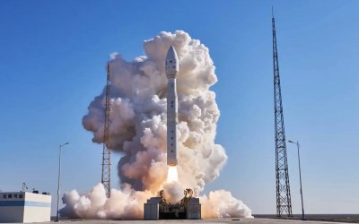 Çin, BAE'nin bir uydusuyla birlikte 9 uyduyu yörüngeye gönderdi