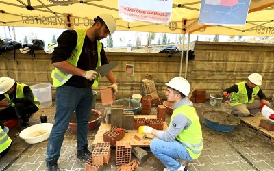 Geleceğin Mühendisleri Duvar Örme Yarışmasında Hünerlerini Sergiledi