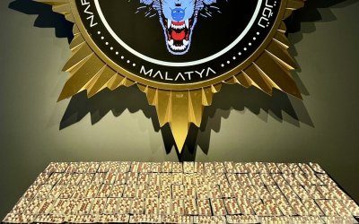 Malatya’da Sokak Satıcılarına Yönelik Operasyonda 3 Şüpheli Tutuklandı