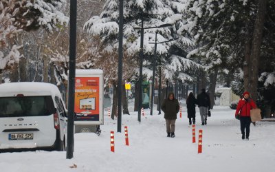 Malatya’da Kar Sevinci: Okullar Tatil Oldu, Cadde ve Sokaklar Şenlendi