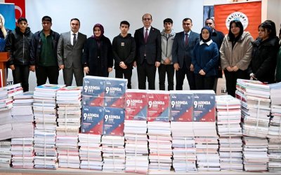 Yeşilyurt Belediyesi’nden Öğrencilere TYT-AYT Kaynak Kitap Desteği!