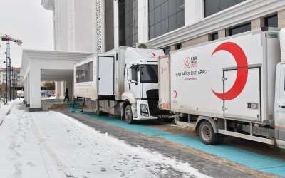 Yeşilyurt Belediyesi Personelinden Kızılay’a Anlamlı Destek!