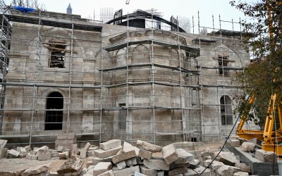 Bakan Ersoy Malatya’da Restorasyonu Süren Tarihi Yapılarda İncelemelerde Bulundu