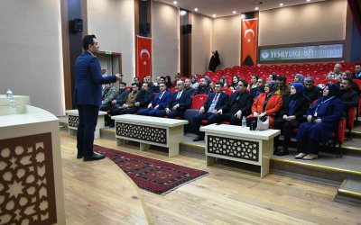 Yeşilyurt Belediyesi’nden Eğitimcilere Yönelik Hizmet İçi Eğitim Semineri