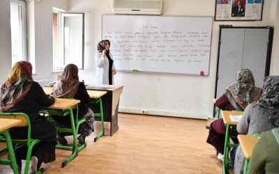 Topsöğüt’te Okuma Yazma Gururu: Kursiyerler Belgelerini Aldı