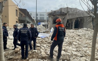 Restorasyon Yapılan Tarihi Camide Çökme: 1 Yaralı