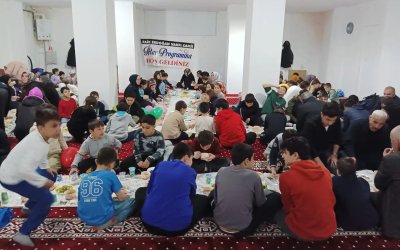 Faik Erdoğan Vakfı Camii’nde Tekne Orucu İftar Programı Düzenlendi