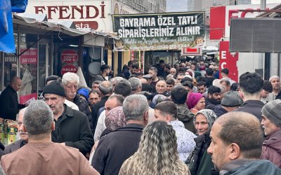 Malatya’da Arefe Günü Çarşı Pazarda Yoğunluk