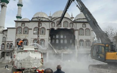 Malatya’da 43 Yıllık Sanayi Camii Yıkıldı