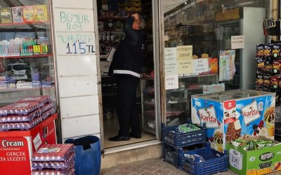 Battalgazi’de Bakkallara Sıkı Denetim Son Kullanma Tarihi Geçmiş Ürünler İmha Edildi