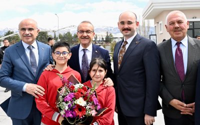 Vali Yavuz Doğanşehir’de: “Depremin İzlerini Silmeye Devam Ediyoruz”