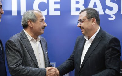 AK Parti’ye Katılımlar Sürüyor: Kale’de Meclis Üyesi Karadeniz de AK Parti Rozeti Taktı