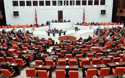 TBMM'de Yeni Düzenleme: Doğum İzni Artırıldı,Sosyal Medyaya Sınırlama