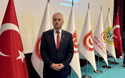 İş İnsanları Platformu’ndan Siyaset Okulu Programına Destek