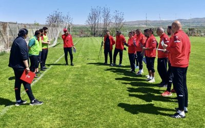 Malatya’da Bir İlk: Kaleci Antrenörleri Sahaya İndi