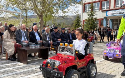 Miniklere Trafik Dersi: Jandarmadan Uygulamalı Eğitim