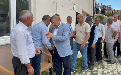 Anne, Baba ve Kızları Yan Yana Defnedildi