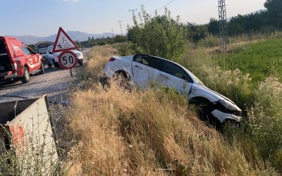 Doğanşehir’de Kamyonet ile Otomobil Çarpıştı: 3 Yaralı