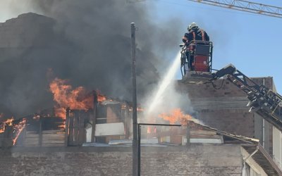 Rezerv Alandaki Müstakil Evde Çatı Yangını Paniği