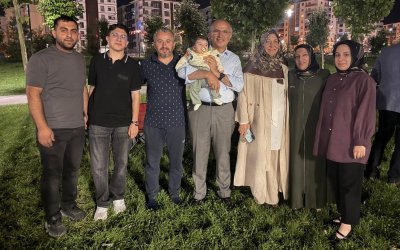 Başkan Er Vatandaşlarla Buluştu: Altyapı, Konut ve Gastronomi Mesajı