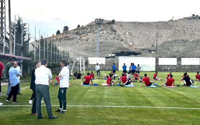 Yeşilyurtspor Kulüp Başkanı Ayhan: “Güçlü ve Sürdürülebilir Bir Takım Kuruyoruz”