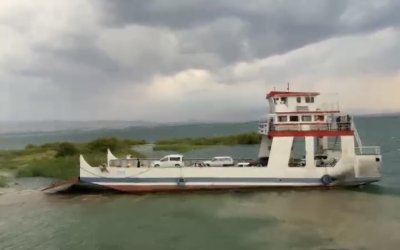 Fırtınada Sürüklenen Feribot Karaya Oturdu