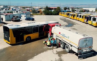 Otobüsle Tanker Çarpıştı, Ekipler Seferber Oldu