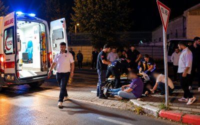 Malatya’da Minibüs Ağaca Çarptı: 2 Yaralı