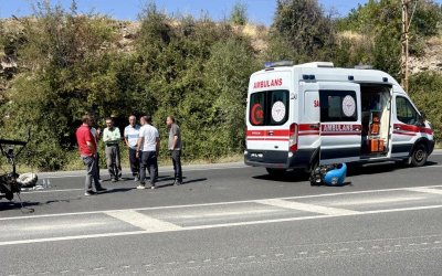 Darende’de Çapa Motoru İle Minibüs Çarpıştı: 1 Yaralı