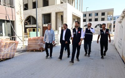 Başkan Taşkın Müjdeyi Verdi: Şemsiye Sokak ve Yeni Cami Ay Sonunda Açılıyor
