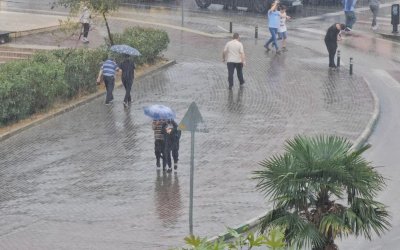 20 İl İçin Sarı Kodlu Uyarı: Kuvvetli Yağış ve Fırtınaya Dikkat