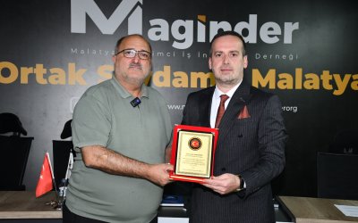 Muhtarlardan Salih Karademir’e Onur Ödülü