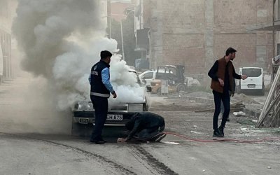 Malatya’da Pazar Yerinde Araç Yangını