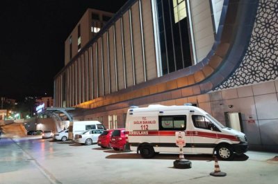 Balkondan düşen şahıs ağır yaralandı