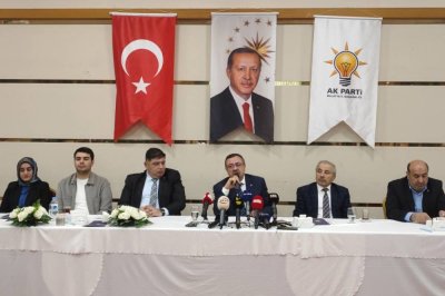 İl Başkanı Bakan: Vatandaşın işini çözmeyecekseniz, o koltukta durmayın!