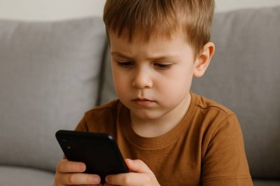 Aslan: Ekran bağımlılığı, çocuklar için modern çağın sessiz tehdidi