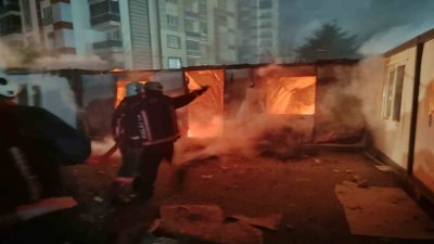 Malatya’da Konteyner Yangını