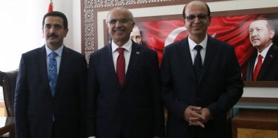 Başkanlarından kutlama çiçeği yerine depremzedelere bağış talebi