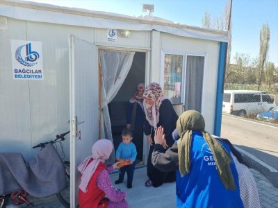 Rizeli çocuklardan Malatya'daki depremzede akranlarına bayram şekeri