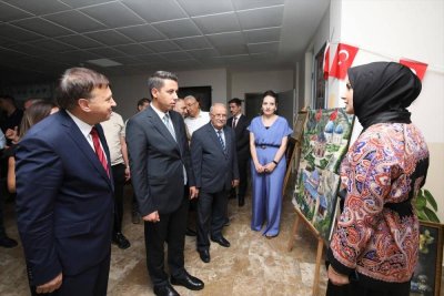 Darende Halk Eğitimi Merkezi'nden yıl sonu sergisi açıldı
