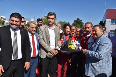 Olimpiyat ikincisi Hatice Akbaş, memleketi Malatya'ya geldi