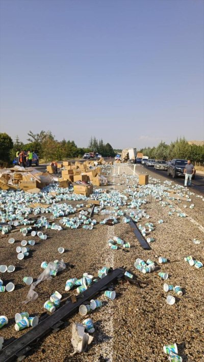 İki tırın çarpışması sonucu 1 kişi öldü