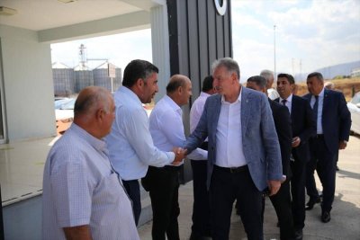 TMO Genel Müdürü Güldal, kuru kayısı lisanslı depoyu inceledi