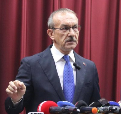 Vali Yavuz'dan hasarlı binalara ilişkin açıklama